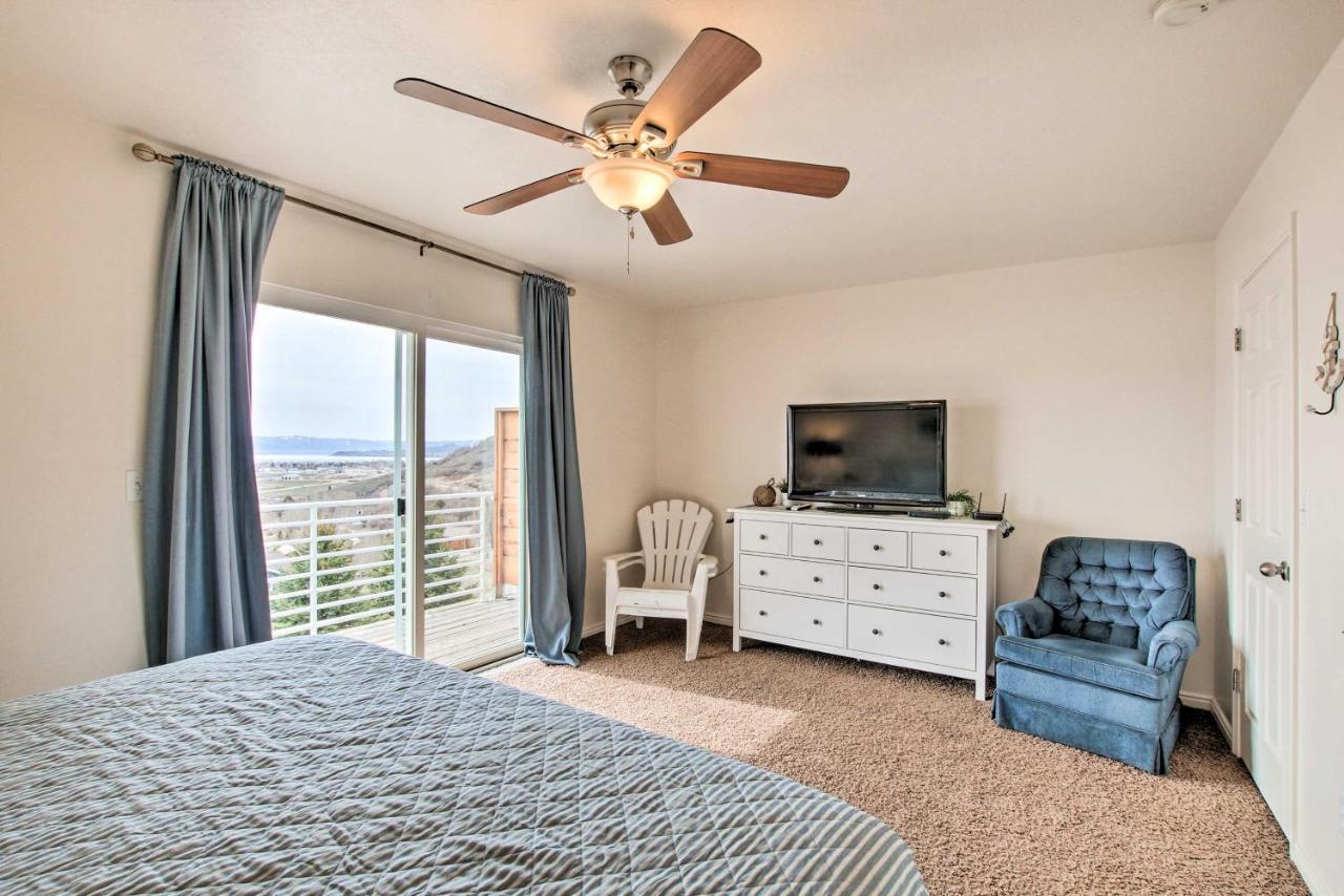 Spacious Garden City Townhome With Lake Views! Exteriér fotografie