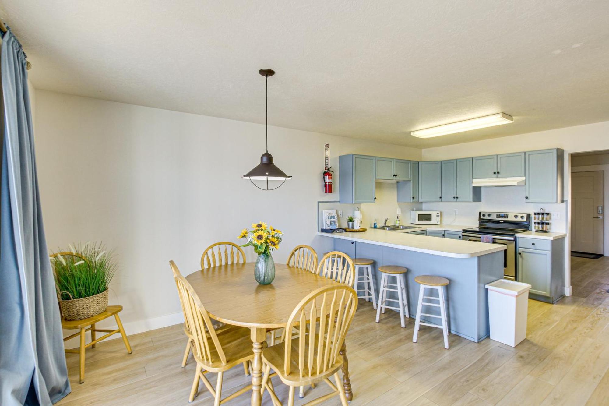 Spacious Garden City Townhome With Lake Views! Exteriér fotografie