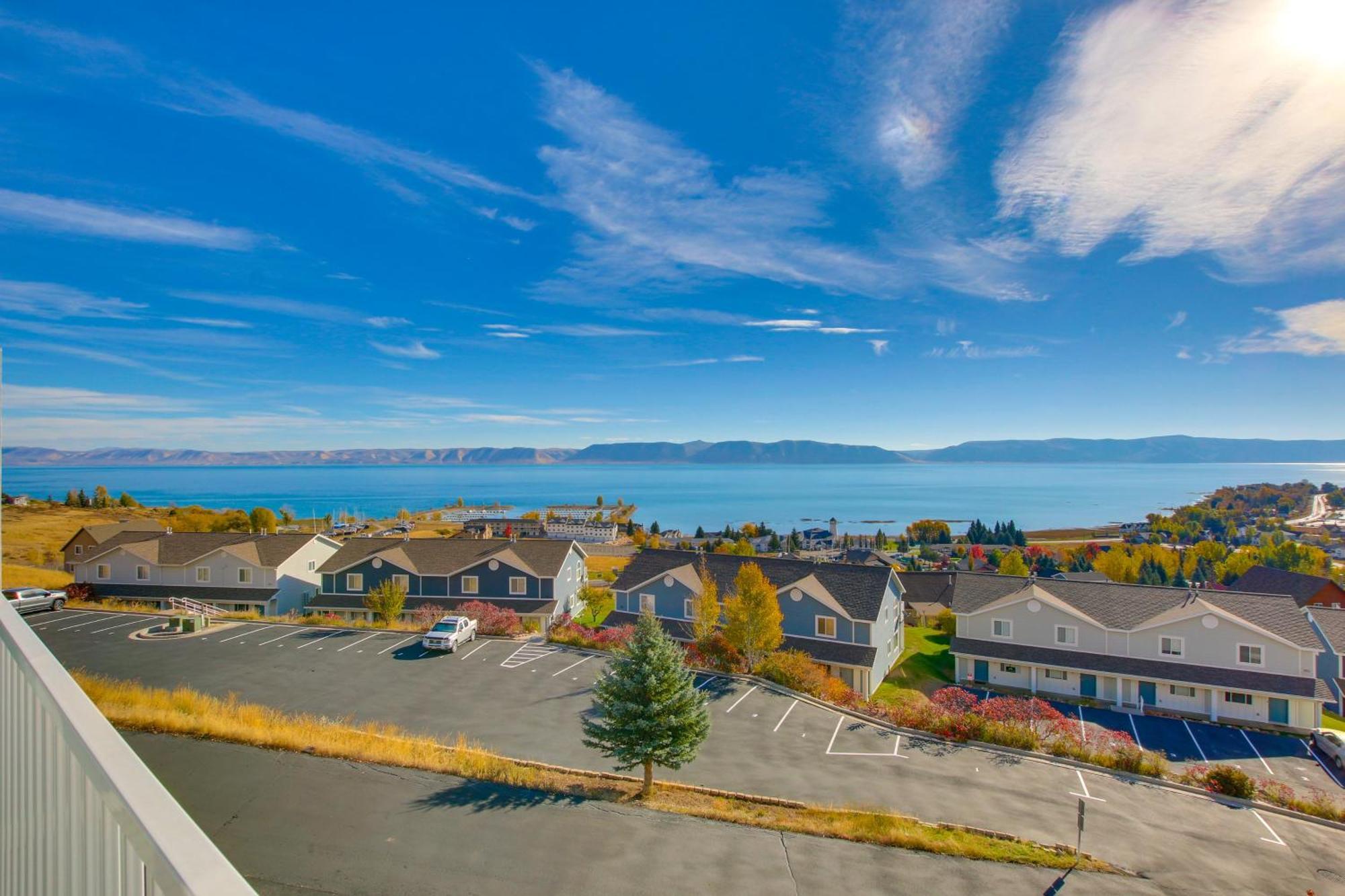Spacious Garden City Townhome With Lake Views! Exteriér fotografie